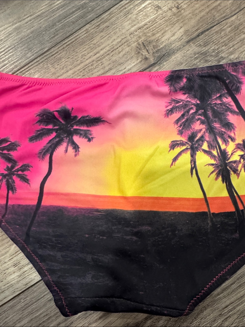 VS Pink Gradient Palm Tree Bikini Set - Picture 10 of 11